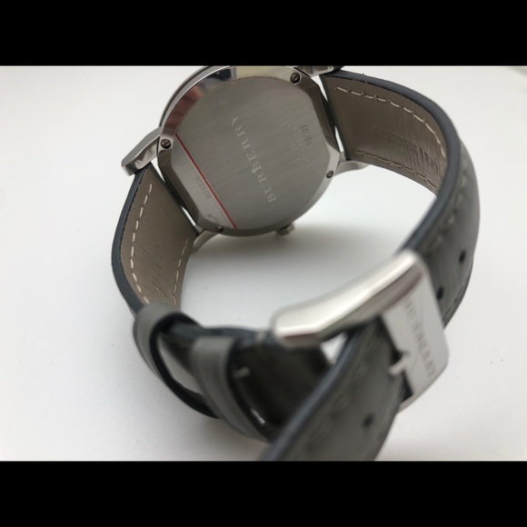 Burberry watch - Picture 5 of 5